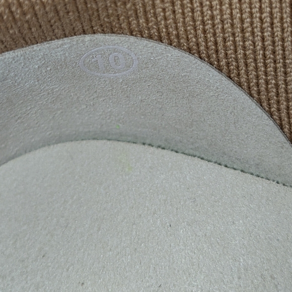 NEW Rothy's The Chukka Boot In Butternut - Picture 9 of 9